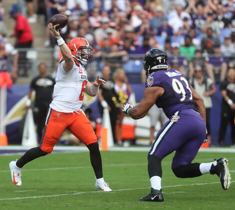 NFL, American Football Herren, USA 2019: Browns vs Ravens SEP 29, Cleveland Browns QB Baker Mayfield (6) in action during a game against the Baltimore Ravens at M&T Bank Stadium in Baltimore, Maryland on September 29, 2019. Photo Mike Buscher Cal Media Sipa USA(Credit Image: © Mike Buscher Cal Sport Media Sipa USA CSM Sipa USA) NO ARCHIVING, EDITORIAL USE ONLY, NO USE IN BOOKS WITHOUT CONSENT Baltimore MD United States Copyright: xCalxSportxMediax 20190930001423197306