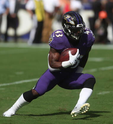 NFL, American Football Herren, USA 2019: Browns vs Ravens SEP 29, Baltimore Ravens RB Justice Hill (43) in action during a game against the Cleveland Browns at M&T Bank Stadium in Baltimore, Maryland on September 29, 2019. Photo Mike Buscher Cal Media Sipa USA(Credit Image: © Mike Buscher Cal Sport Media Sipa USA CSM Sipa USA) NO ARCHIVING, EDITORIAL USE ONLY, NO USE IN BOOKS WITHOUT CONSENT Baltimore MD United States Copyright: xCalxSportxMediax 20190930001423197722