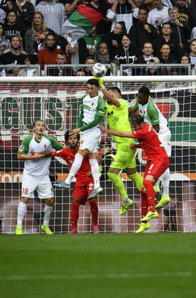 Strafraumszene Torraumszene Torwart Tomas Koubek FC Augsburg FC Augsburg FCA vs FC Bayern München FCB 19.10.2019 DFL REGULATIONS PROHIBIT ANY USE OF PHOTOGRAPHS AS IMAGE SEQUENCES AND OR QUASI-VIDEO FC Augsburg FCA vs FC Bayern München FCB