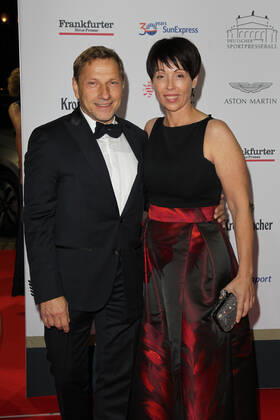 Richy Mueller mit Ehefrau Christl Stumhofer Deutscher Sportpresseball 2019 an der alten Oper in Frankfurt am 09.11.2019