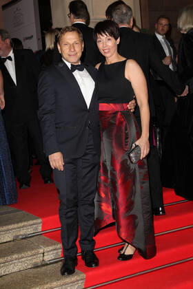Richy Mueller mit Ehefrau Christl Stumhofer Deutscher Sportpresseball 2019 an der alten Oper in Frankfurt am 09.11.2019