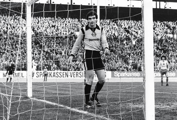 Fussball Bundesliga , Eintracht Braunschweig vs. VfB Stuttgart , Bernd Franke ( Braunschweig )