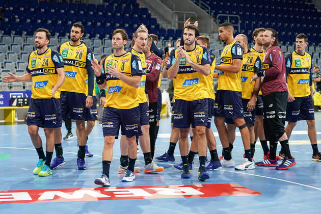 Spieler der Rhein-Neckar-Löwen enttäuscht über die Niederlage, Enttäuschung nach dem Schlusspfiff, Highlight, Verlierer, verloren, Frustration, disappointed, pessimistisch, 15.10.2020, Mannheim (Deutschland), Handball, Bundesliga, Rhein-Neckar Löwen - SC DHfK Leipzig