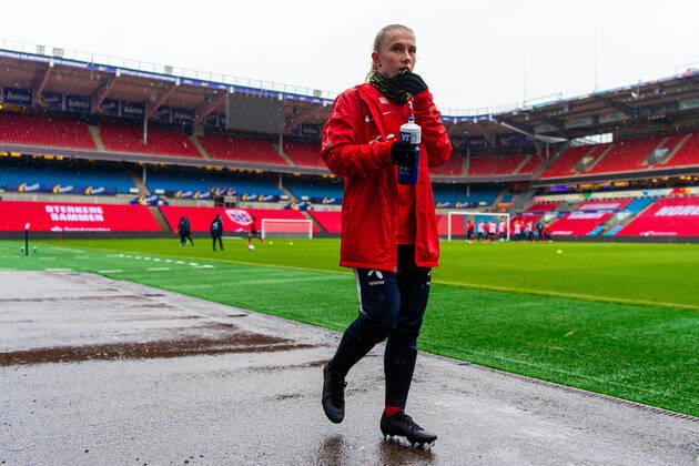 201020 Thea Bjelde of the Norwegian women?s national football team during a training session on October 20, 2020 in Oslo. Photo: Vegard Wivestad Grott BILDBYRAN kod VG VG0059 bbeng fotboll football fotball soccer UEFA EURO, EM, Europameisterschaft,Fussball Qualifier, EM, Europameisterschaft em-kvalifisering kvinner em-kvalik em-kval norge norway dam trening träning training Copyright: VEGARDxWIVESTADxGRoTT BB201020VG012