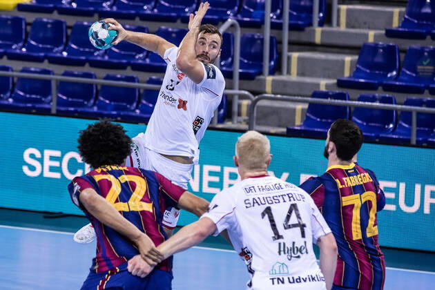 October 29, 2020, Barcelona, Barcelona, Spain: Mads Christiansen of Aalborg Handbold during the VELUX EHF Champions League match between FC Barcelona, Barca and Aalborg Handbold at Palau Blaugrana on October 29, 2020 in Barcelona, Spain. Barcelona Spain - ZUMAa181 20201029_zaa_a181_074 Copyright: xJavierxBorregox