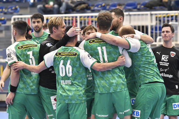Schlussjubel Schlußjubel Emotion Freude der Mannschaft von Berlin 07.03.2021 Handball, 1.Bundesliga, TUSEM Essen vs. Fuechse Berlin, Arena am Hallo, Essen,