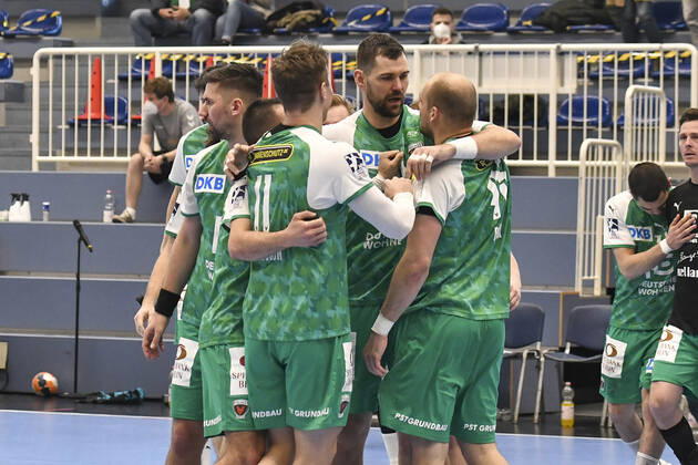 Schlussjubel Schlußjubel Emotion Freude der Mannschaft von Berlin 07.03.2021 Handball, 1.Bundesliga, TUSEM Essen vs. Fuechse Berlin, Arena am Hallo, Essen,