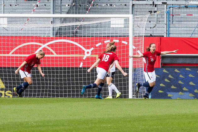 210413 Guro Reiten of Norway celebrates after scoring 0-1 during the International Friendly, Länderspiel, Nationalmannschaft football match between Germany and Norway on April 13, 2021 in Wiesbaden. Photo: Ludvig Thunman BILDBYRAN kod LT LT0148 fotboll football soccer fotball norge norway germany deutschland tyskland dam bbeng jubel Copyright: LUDVIGxTHUNMAN BB210413LT012