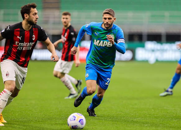Domenico Berardi of US Sassuolo in action during the Serie A 2020 21 football match between AC Milan vs US Sassuolo at Giuseppe Meazza Stadium, Milan, Italy on April 21, 2021 - Milan Stadio San Siro Milan Italy Copyright: xEPhotopressx SP24-18-027
