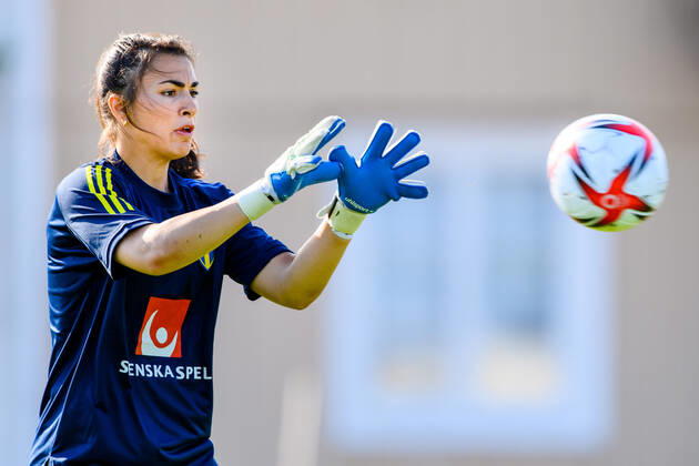 210607 Goalkeeper Zecira Musovic of the Swedish women s national football team during a training session on June 7, 2021 in Kalmar. Photo: Ludvig Thunman BILDBYRAN kod LT LT0176 fotboll football soccer fotball träning presskonferens training practice press conference, PK, Pressekonferenz sverige sweden dam bbeng Copyright: LUDVIGxTHUNMAN BB210607LT050