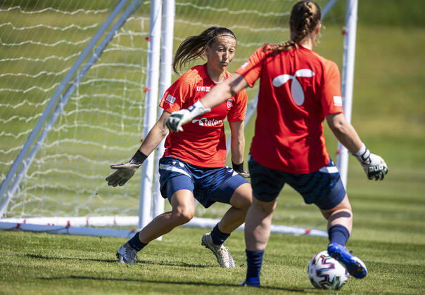 210608 Goalkeeper Cecilie Haustaker Fiskerstrand of the Norwegian women?s national football team during a training session on June 8, 2021 in Borgholm. Photo: Suvad Mrkonjic BILDBYRAN COP 170 SM0076 fotboll football soccer fotball träning practice training norge norway dam bbeng Copyright: SUVADxMRKONJIC BB210608SM056