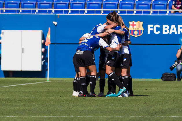 October 2, 2021, Sant Joan Despi, Barcelona, Spain: Deportivo Alaves Femenino celebrates a goal during the Liga Iberdrola match between FC Barcelona, Barca Femeni and Deportivo Alaves Femenino at Johan Cruyff Stadium on October 02, 2021 in Sant Joan Despi, Barcelona, Spain. Sant Joan Despi Spain - ZUMAa181 20211002_zaa_a181_010 Copyright: xJavierxBorregox
