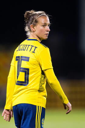 211021 Julia Zigiotti Olme of Sweden during the FIFA Women s World Cup Qualifying football match between Ireland and Sweden on October 21, 2021 in Dublin. Photo: Ludvig Thunman BILDBYRAN kod LT LT0211 fotboll football soccer fotball vm-kval kval fifa women s world cup qualifier qualifier ireland sverige sweden dam bbeng Copyright: LUDVIGxTHUNMAN BB211021LT092