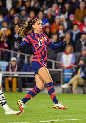 SAINT PAUL, MN - OCTOBER 26: United States forward Alex Morgan (13) scores a goal on this shot during the second half of a friendly soccer match between Korea Republic and the United States on Oct 26, 2021 at Allianz Field in Saint Paul, MN. (Photo by Nick Wosika Icon Sportswire) SOCCER: OCT 26 Women s - USA v Korea Icon2021102614