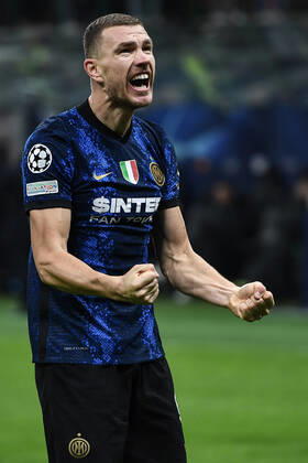 Db Milano 24 11 2021 - Champions League Inter-Shakhtar Donetsk foto Daniele Buffa Image nella foto: esultanza gol Edin Dzeko