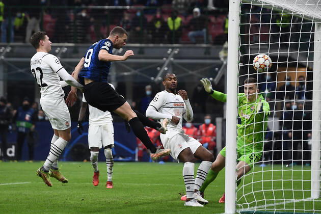 Db Milano 24 11 2021 - Champions League Inter-Shakhtar Donetsk foto Daniele Buffa Image nella foto: gol Edin Dzeko