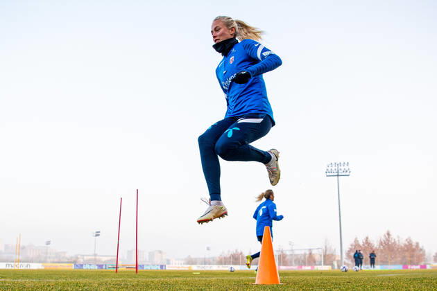 211129 Guro Bergsvand of the Norwegian women s national football team during a training session on November 29, 2021 in Yerevan. Photo: Vegard Grott BILDBYRAN kod VG VG0207 bbeng fotboll football soccer fotball vm-kval kval fifa women s world cup qualifier qualifier träning practice training trening norge norway dam armenia jerevan Copyright: VEGARDxGRoTT BB211129VG041