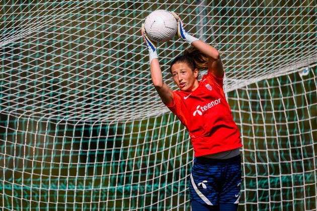 220218 Goalkeeper Cecilie Haustaker Fiskerstrand during a training session with the Norwegian women s national football team on February 18, 2022 in Alvor. Photo: Ludvig Thunman BILDBYRAN kod LT LT0279 fotboll football soccer fotball algarve cup träning practice training norge norway dam bbeng Copyright: LUDVIGxTHUNMAN BB220218LT079