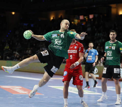 GER HBL Saison 2021 2022 FÜCHSE Berlin vs TBV Lemgo-Lippe, 24.03.22, Max-Schmeling-Halle, Berlin, Paul DRUX (Füchse Berlin 95)