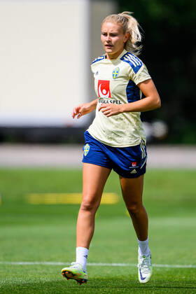 220714 Amanda Nilden of the Swedish women s national football team at a training session during the UEFA Women s Euro 2022 Championship on July 14, 2022 in Chester. Photo: Ludvig Thunman BILDBYRAN kod LT LT0372 fotboll football soccer fotball fotbolls-em europamästerskap em uefa womens euro träning practice training sverige sweden day 9 dam bbeng Copyright: LUDVIGxTHUNMAN BB220714LT020