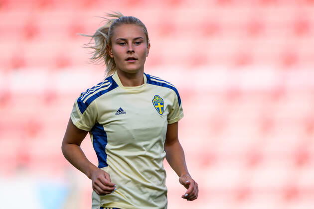 220716 Amanda Nilden of the Swedish women s national football team at a training session during the UEFA Women s Euro 2022 Championship on July 16, 2022 in Leigh. Photo: Ludvig Thunman BILDBYRAN kod LT LT0375 fotboll football soccer fotball fotbolls-em europamästerskap em uefa womens euro träning practice training sverige sweden day 11 dam bbeng Copyright: LUDVIGxTHUNMAN BB220716LT089