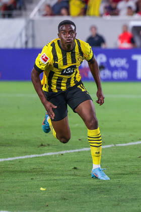 12.08.2022, Fussball, Saison 2022 2023, 1. Bundesliga, SC Freiburg - Borussia Dortmund, Youssoufa Moukoko (Borussia Dortmund) bejubelt das Tor zum 1:2, Foto: Dennis Ewert RHR-FOTO xRHR-FOTO DEx