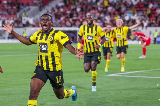 12.08.2022, Fussball, Saison 2022 2023, 1. Bundesliga, SC Freiburg - Borussia Dortmund, Youssoufa Moukoko (Borussia Dortmund) bejubelt das Tor zum 1:2, Foto: Dennis Ewert RHR-FOTO xRHR-FOTO DEx