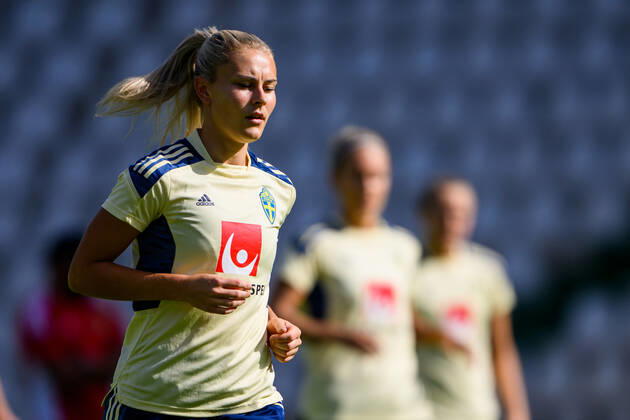 221006 Amanda Nilden of the Swedish women s national football team at a training session on October 6, 2022 in Cordoba. Photo: Ludvig Thunman BILDBYRAN kod LT LT0421 fotboll football soccer fotball träning practice training sverige sweden dam bbeng Copyright: LUDVIGxTHUNMAN BB221006LT039