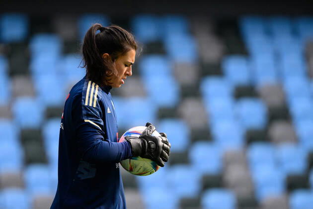 221010 Goalkeeper Zecira Musovic of the Swedish women s national football team during training session on October 10, 2022 in Göteborg. Photo: Carl Sandin BILDBYRAN kod CS CS0315 fotboll football soccer fotball träning practice training sverige sweden dam bbeng Copyright: CARLxSANDIN BB221010CS027