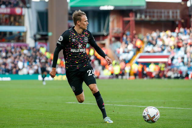 Aston Villa v Brentford Premier League Mikkel Damsgaard of Brentford during the Premier League match between Aston Villa and Brentford at Villa Park, Birmingham Content Not Available For UK Newspapers Copyright: xMarkxDxFullerx FIL-17506-0036 UK Newspapers OUT