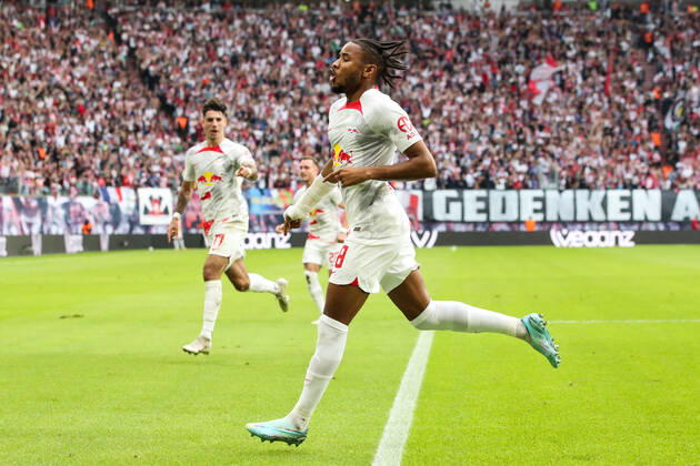 Torjubel - Torschütze Christopher Nkunku (RB Leipzig,18) trifft zum 1-0 - 1. Fussball Bundesliga Saison 2022-2023 Punktspiel RB Leipzig vs. Bayer Leverkusen in der Red Bull Arena in Leipzig - Aktion,Fussball,Deutschland,Mann,Männer,29.10.2022