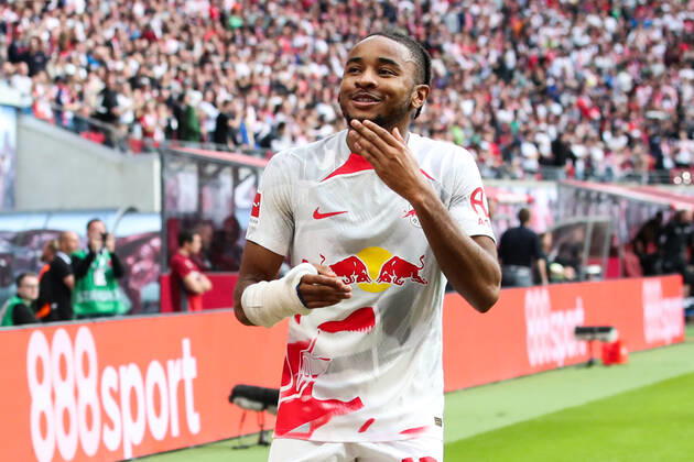 Torjubel - Torschütze Christopher Nkunku (RB Leipzig,18) trifft zum 1-0 - 1. Fussball Bundesliga Saison 2022-2023 Punktspiel RB Leipzig vs. Bayer Leverkusen in der Red Bull Arena in Leipzig - Aktion,Fussball,Deutschland,Mann,Männer,29.10.2022