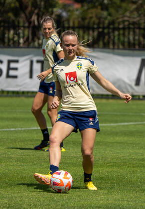 221109 Matilda Vinberg of the Swedish women s national football team during a training session on November 9, 2022 in Melbourne. Photo: Mark Dadswell BILDBYRAN COP 334 XX0021 bbeng fotboll football soccer fotball dam träning practice training sverige sweden Copyright: MARKxDADSWELL BB221109BB154