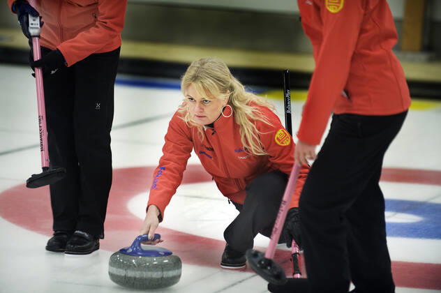 STOCKHOLM 2010-01-15 Curling-tjejerna tränar inför OS. Anette Norberg STOCKHOLM SVERIGE x30152x