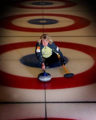 --AFTONBLADET OUT-- STOCKHOLM 20060113 - Curling. Anette Norberg är tillsammans med lagkamraterna Cathrine Lindahl, Eva Lund och Anna Svärd storfavoriter i vinter-OS i Turin. STOCKHOLM SVERIGE CURLING x693x Copyright: xROBBANxANDERSSONx CURLIN ANETTE NORBERG