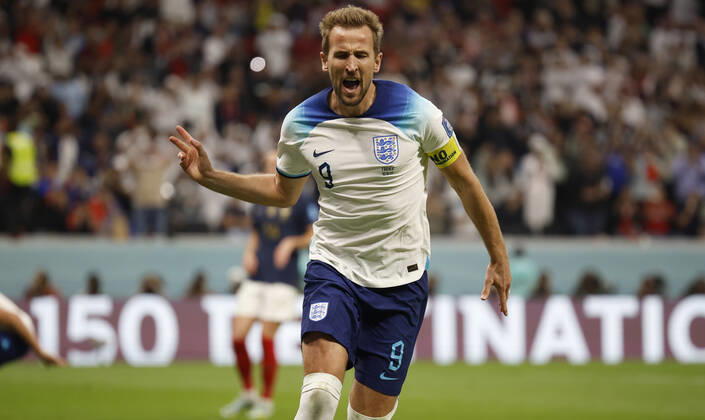 Harry Kane of England celebrates after scoring during the FIFA World Cup, WM, Weltmeisterschaft, Fussball quarters finals soccer match between England and France at Al Bayt stadium in Al Khor, Qatar, 10 December 2022. World Cup 2022: England vs. France !ACHTUNG: NUR REDAKTIONELLE NUTZUNG! Copyright: xAlbertoxEstevezx GR6226 20221210-da55bc0fe5b7b1ba489902b132ad5c50d0a229d7