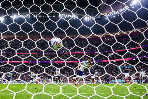 221210 Harry Kane of England celebrates after scoring 1-1 on a penalty shot during the FIFA World Cup, WM, Weltmeisterschaft, Fussball 2022 quarterfinal between England and France on December 10, 2022 in Doha. Photo: Joel Marklund BILDBYRAN kod JM JM0409 bbeng fotboll football soccer fotball vm fotbolls-vm fotball-vm fotbolls-vm 2022 fifa world cup 2022 kvartsfinal quarterfinal quarter-final england frankrike france jubel Copyright: JOELxMARKLUND BB221210JM122