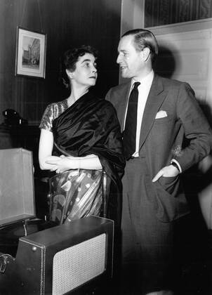 Gottfried von Cramm Gottfried von Cramm and Barbara Woolworth Hutton American socialite dressed in sari deny romance seen at von Cramm home 9 November 1951  Copyright: xTopFotox Sp007710