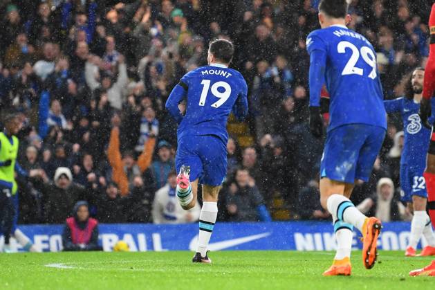 Chelsea v Bournemouth Premier League 27 12 2022. Chelsea midfielder Mason Mount (19) GOAL scores 2-0 and celebrates during the Premier League match between Chelsea and Bournemouth at Stamford Bridge, London, England on 27 December 2022. during the Premier League match between Chelsea and Bournemouth at Stamford Bridge, London, England on 27 December 2022. London Stamford Bridge Greater London England Editorial use only DataCo restrictions apply See www.football-dataco.com , Copyright: xSimonxTraylenx PSI-16605-0011