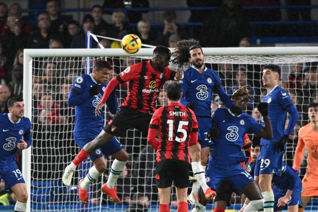 Chelsea v Bournemouth Premier League 27 12 2022. AFC Bournemouth midfielder Jefferson Lerma (8) and Chelsea defender Wesley Fofana (33) challenge for a header during the Premier League match between Chelsea and Bournemouth at Stamford Bridge, London, England on 27 December 2022. London Stamford Bridge Greater London England Editorial use only DataCo restrictions apply See www.football-dataco.com , Copyright: xSimonxTraylenx PSI-16605-0030