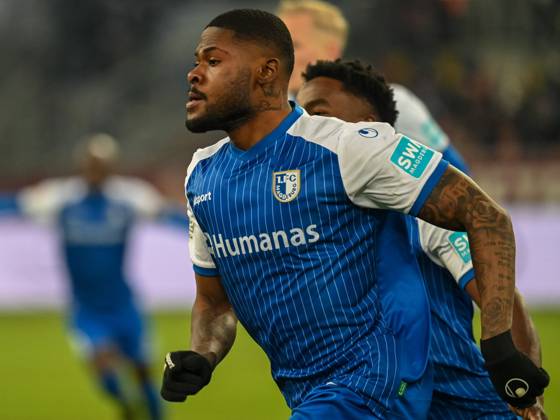 Moritz-Broni Kwarteng (1. FC Magdeburg, 08) erzielt das Tor zum 1:0 und laeuft zur Eckfahne. Fortuna Duesseldorf vs. 1. FC Magdeburg, Fussball, 2. Bundesliga, 18. Spieltag, Saison 2022 2023, 27.01.2023 DFB DFL Regulations prohibit any use of Photographs as image sequences and or quasi-video Fortuna Duesseldorf vs. 1. FC Magdeburg, Fussball, 2. Bundesliga, 18. Spieltag, Saison 2022 2023, 27.01.2023 Duesseldorf Copyright: xEibner-Pressefoto ThomasxHaeslerx EP_EER