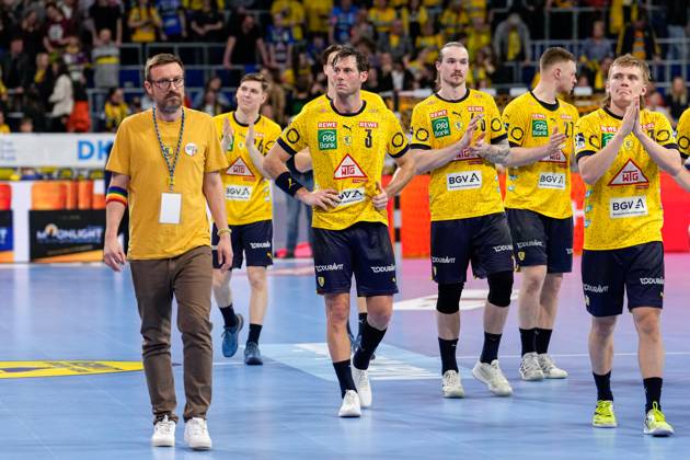 Spieler der Rhein-Neckar-Löwen, enttäuscht über die Niederlage, Enttäuschung nach dem Schlusspfiff, Highlight, Verlierer, verloren, Frustration, disappointed, pessimistisch, 23.03.2023, Mannheim (Deutschland), Handball, Bundesliga, Rhein-Neckar Löwen - Handball Verein Hamburg