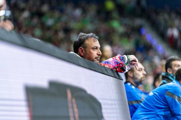 (v.l.), TSV Hannover-Burgdorf (grün) gegen Füchse Berlin (schwarz) am 26. Spieltag der Saison 2022 2023 in der LIQUI MOLY Handball-Bundesliga (06.04.2023, ZAG Arena (Hannover, GER), Copyright: xJanxGuentherx xTSVxHannover-Burgdorfx