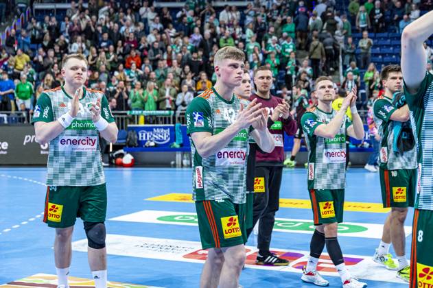 (v.l.), TSV Hannover-Burgdorf (grün) gegen Füchse Berlin (schwarz) am 26. Spieltag der Saison 2022 2023 in der LIQUI MOLY Handball-Bundesliga (06.04.2023, ZAG Arena (Hannover, GER), Copyright: xJanxGuentherx xTSVxHannover-Burgdorfx