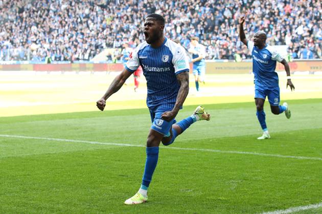 Torjubel - Torschütze Moritz Broni Kwarteng (1. FC Magdeburg,8) trifft zum 1-0 - 2. Fußball Bundesliga Saison 2022-2023 1. FC Magdeburg vs. Hamburger SV in der MDCC Arena in Magdeburg - Aktion,Fußball,Mann,Männer,Deutschland,29.04.2023