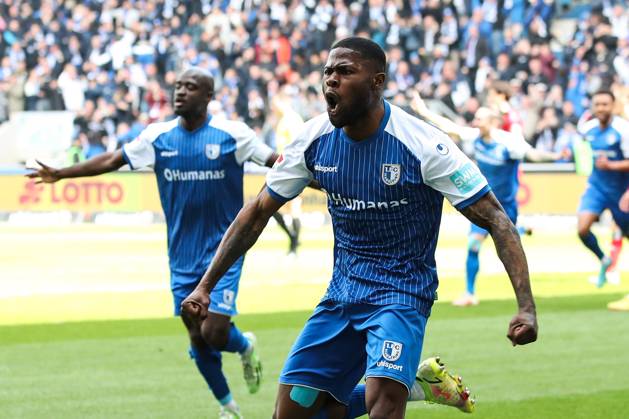 Torjubel - Torschütze Moritz Broni Kwarteng (1. FC Magdeburg,8) trifft zum 1-0 - 2. Fußball Bundesliga Saison 2022-2023 1. FC Magdeburg vs. Hamburger SV in der MDCC Arena in Magdeburg - Aktion,Fußball,Mann,Männer,Deutschland,29.04.2023