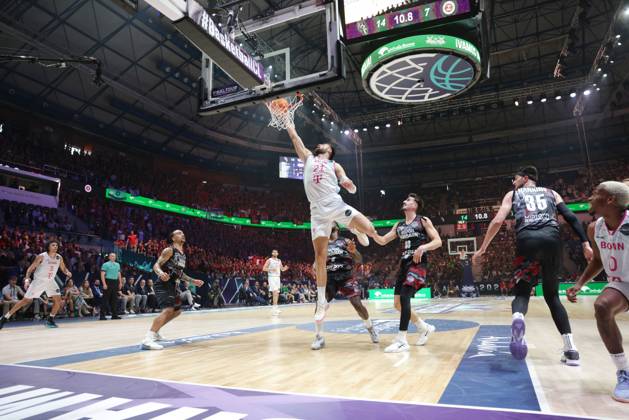 Leon Kratzer Telekom Baskets Bonn vs. Hapoel Jerusalem Basketball Champions League BCL Final Four - Finale Foto: Jörn Wolter