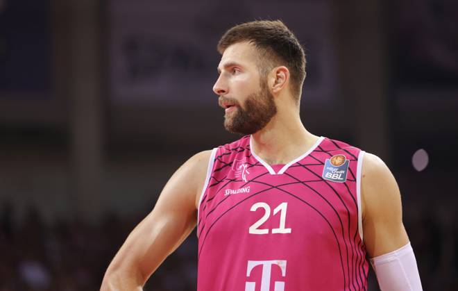 Leon Kratzer Telekom Baskets Bonn vs. MHP RIESEN Ludwigsburg , Playoffs Halbfinale Spiel 1