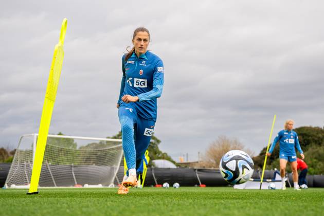 230721 Emma Stolen Godo of the Norwegian women?s national football team at a training session during the FIFA Women s World Cup on July 21, 2023 in Auckland. Photo: Vegard Grott BILDBYRAN kod VG VG0489 bbeng fotball fotboll football norge norway a kvinner dam fotbolls-vm fotball vm kvinner världsmästerskap vm fifa womens world cup träning practice training day 2 Copyright: VEGARDxGRoTT BB230721VG017