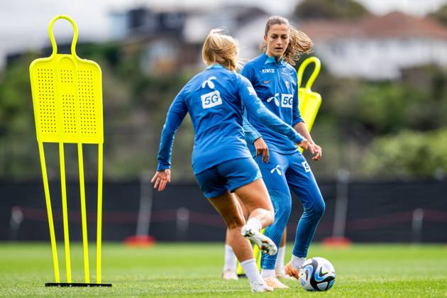 230721 Emma Stolen Godo of the Norwegian women?s national football team at a training session during the FIFA Women s World Cup on July 21, 2023 in Auckland. Photo: Vegard Grott BILDBYRAN kod VG VG0489 bbeng fotball fotboll football norge norway a kvinner dam fotbolls-vm fotball vm kvinner världsmästerskap vm fifa womens world cup träning practice training day 2 Copyright: VEGARDxGRoTT BB230721VG020